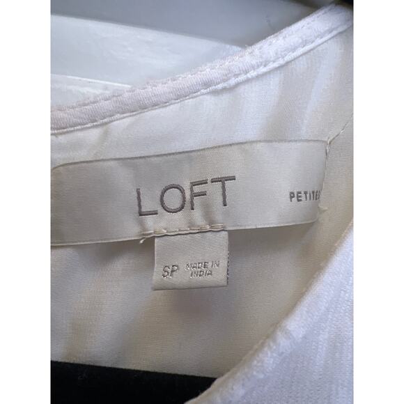 Loft Women’s Short Ruffle Sleeve Embroidered Floral Casual Top Size SP Pink - Picture 3 of 3